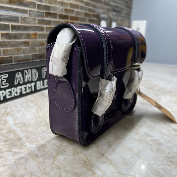 DR. MARTENS PATENT LEATHER CROSSBODY BAG
BLACKCURRANT - Picture 7 of 15
